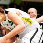 Amanda Zahui - here in action with Tegle - will be playing college hoops next season. Photo by BILDBYRÅN